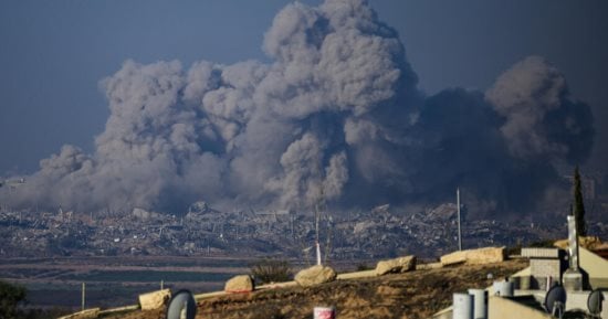 شهيدان فى قصف إسرائيلى استهدف منزلا بحى الشيخ رضوان شمال غرب مدينة غزة
                                         – التقرير