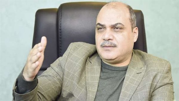 محمد الباز: الندوة التثقيفية فرصة مناسبة لعرض كل ما يحدث أمام الناس – التقرير