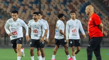 النجيل الصناعى يُصعب مباراة العودة بين منتخب مصر وموريتانيا - التقرير