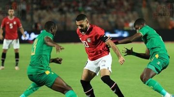 اعتراض الجهاز الفنى لموريتانيا على حكم مواجهة منتخب مصر بعد انتهاء الشوط الأول - التقرير