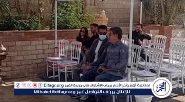 خالد النبوي وميرفت أمين أبرز الحاضرين لحظة تشييع جثمان مصطفى فهمي - التقرير