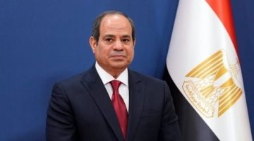 الرئيس السيسي يصدّق على ترقية قائد قوات الدفاع الجوي إلى رتبة الفريق - التقرير