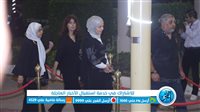 المخرج مجدي أبو عميرة ومنى عبد الغني يقدمان واجب العزاء في والدة مفيدة شيحة – التقرير