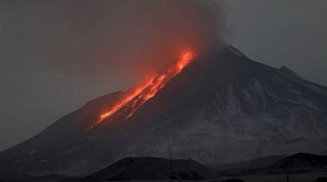 "الرماد البركاني" يدفع "فيرجن أستراليا" لإلغاء رحلاتها إلى بالي - التقرير