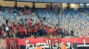 جماهير الأهلي تحيي ذكرى شهداء الزمالك " فاكرين مش ناسيين شهداء الثالثة يمين " - التقرير