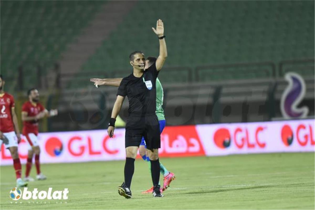 محمود عاشور يشارك في ندوة فيفا لحكام الفيديو استعدادًا لكأس العالم 2026 – التقرير