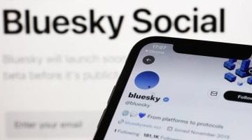 Bluesky يدخل سباق الفيديوهات العمودية: منافسة شرسة مع تيك توك في الأفق - التقرير